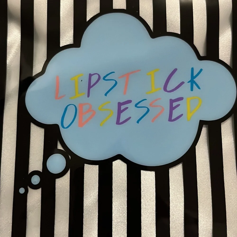Lipstick Obsessed makeup pouch
